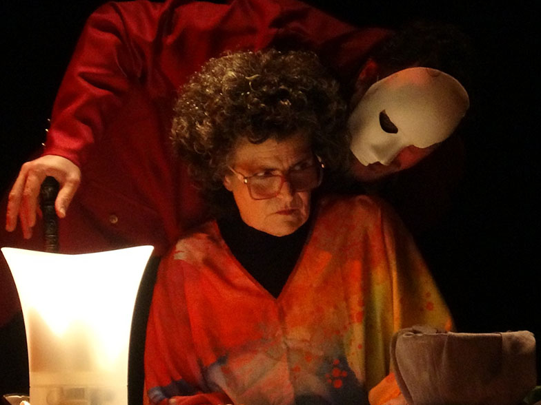 Il Teatro di “7 RADICI” aiuta ANAFIM